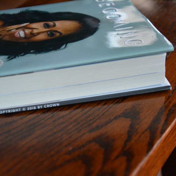 Hardcover BECOMING by Michelle Obama (good used condition) - Picture 5 of 7